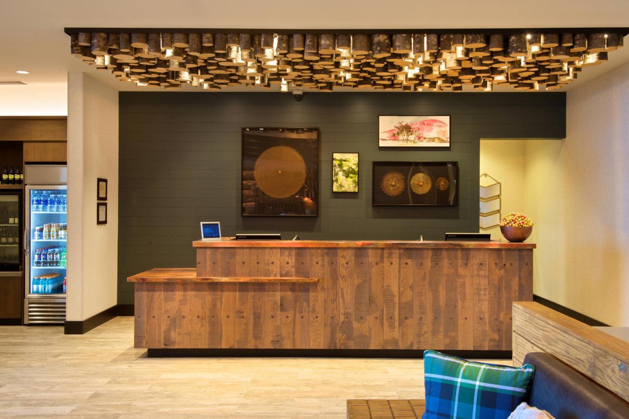 Springhill Suites By Marriott Bend Exteriér fotografie